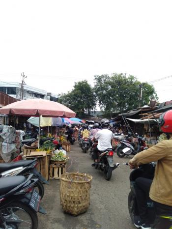 Pasar Pasir Gintung Dijadikan Jalan Pintas Pedagang Mengeluh